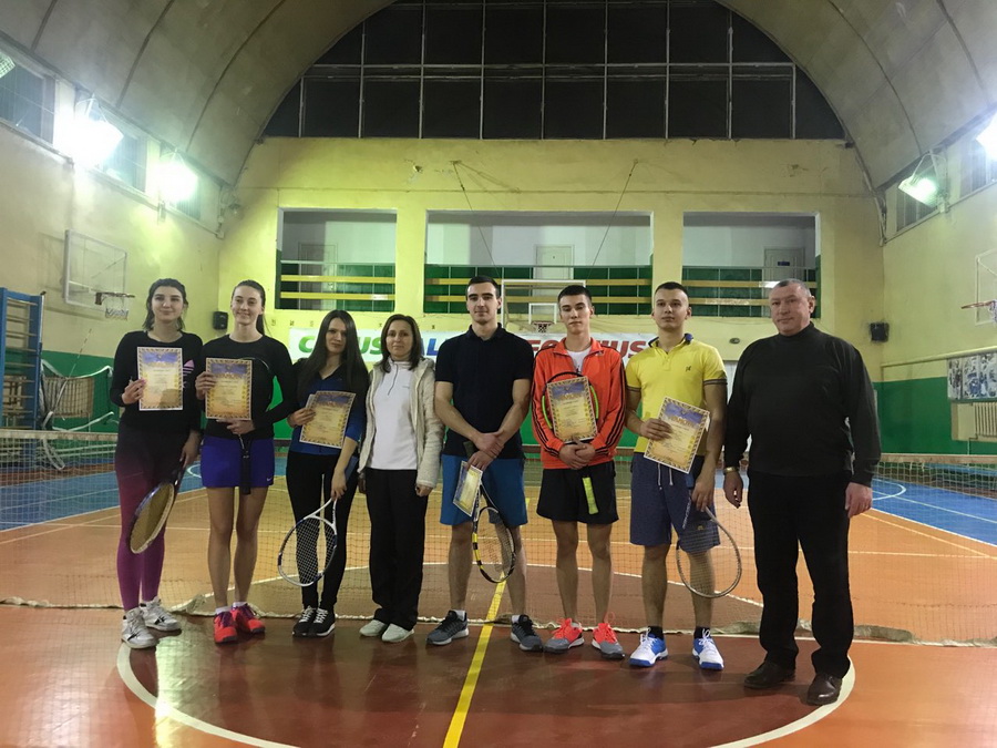 В ІФНМУ відбулись студентські змагання з тенісу (фоторепортаж)