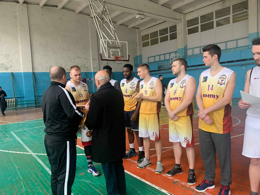 Студентські команди ІФНМУ стали призерами обласної універсіади з баскетболу 3х3 (фоторепортаж)